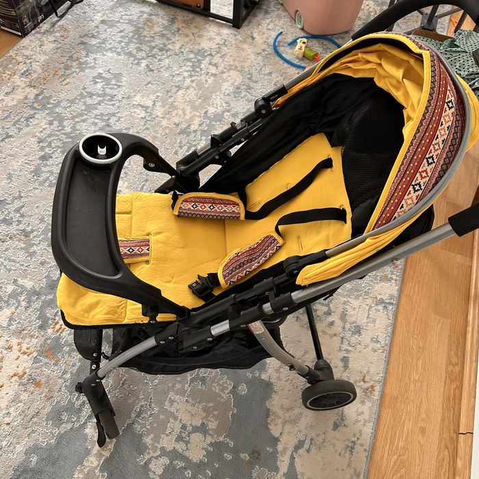 Коляска прогулочная