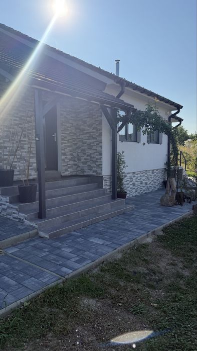 Inchiriez casa pe Strada Ghinzii