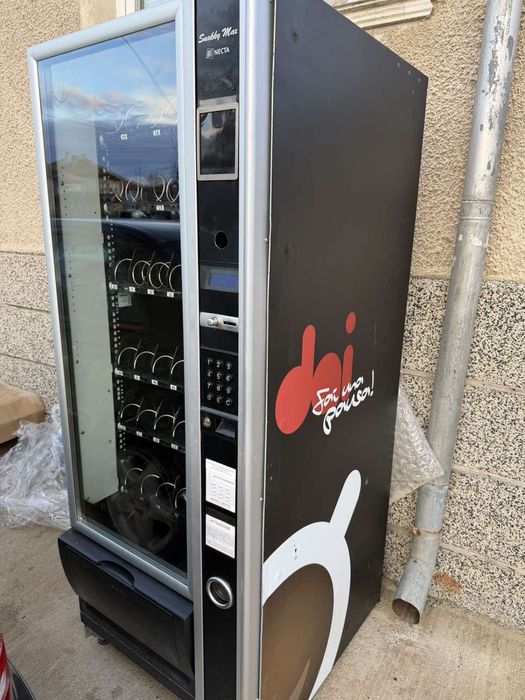 Вендинг автомат Snaky Max