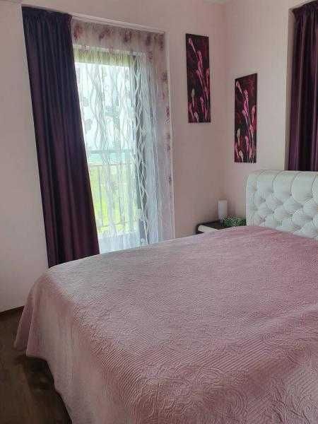 Дава се под наем Тристаен апартамент в Бургас, Зорница - 100 кв.м за 1224 € - Снимка #2