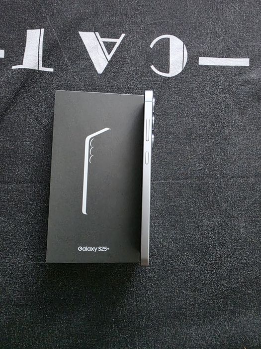 samsung S25 plus 512gb.