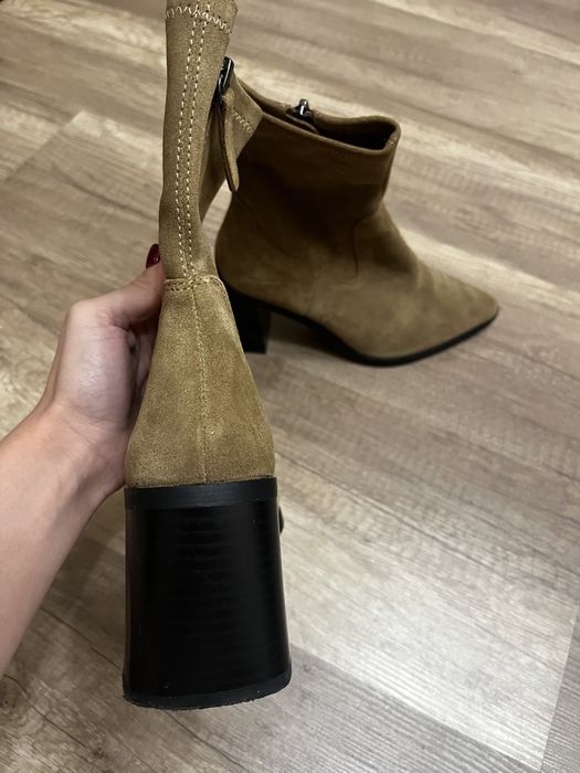 ZARA велурени боти