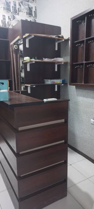 Продаётся! Мебель витрина!!!