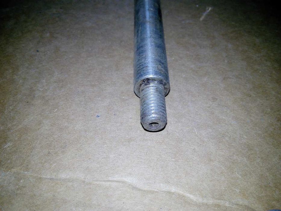 шпильки 6 штук,заводские СССР.