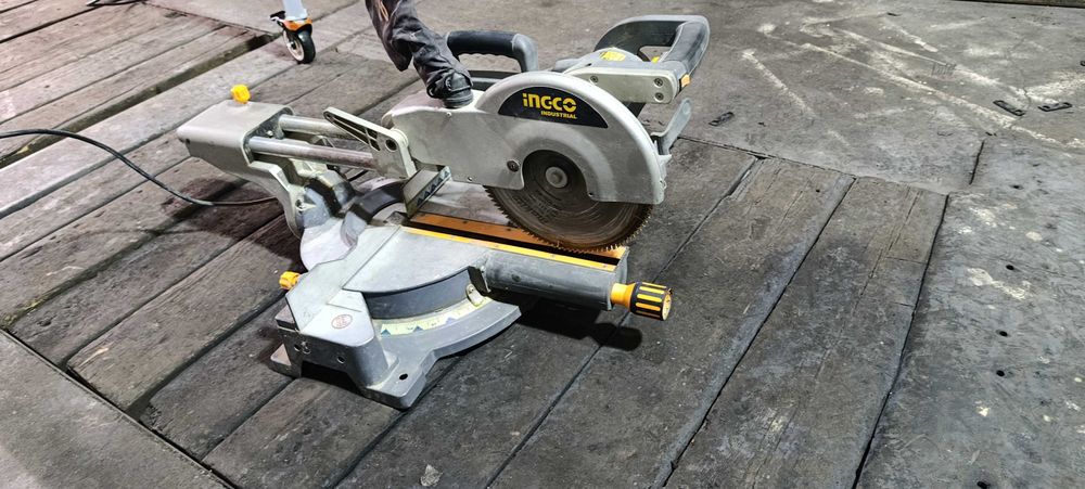 торцовочная пила. Tarsofka 254 ineco BM2S18004