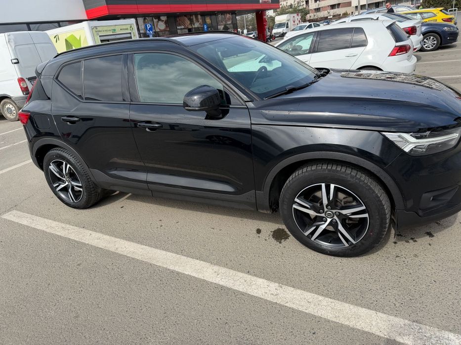 VOLVO XC40 2020 — imagine 3