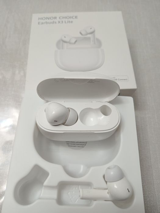 Наушники HONOR. Наушники HONOR.