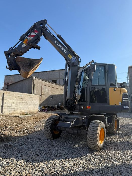 Услуга малютка экскаватор погрузчик