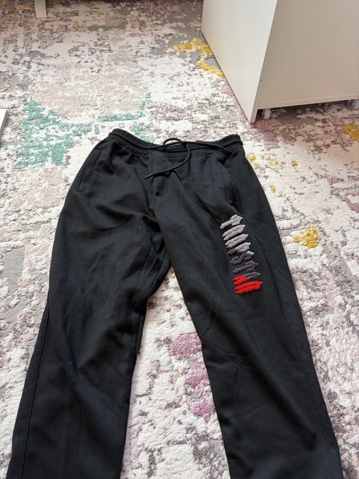 Trapstar анцуг носен няколко пъти