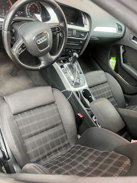 Audi A4 B8 2.0 TDI 143CP S-Line Automatik
