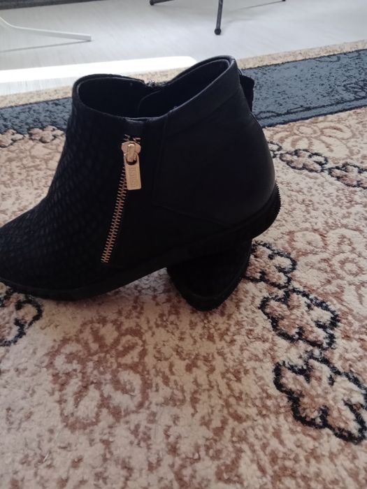 Дамски зимни боти