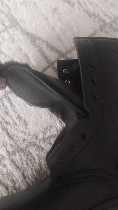Продам новые зимние берцы