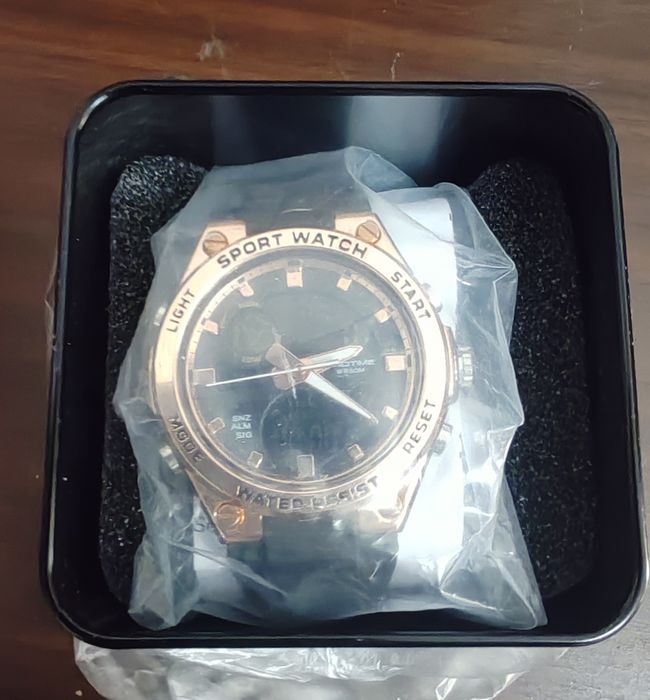 Vând ceas de damă, fete