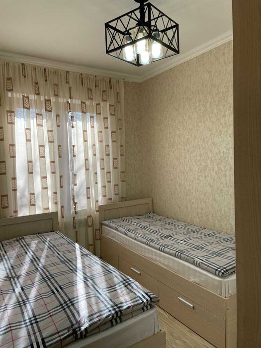Кровать б/у размер 90*200