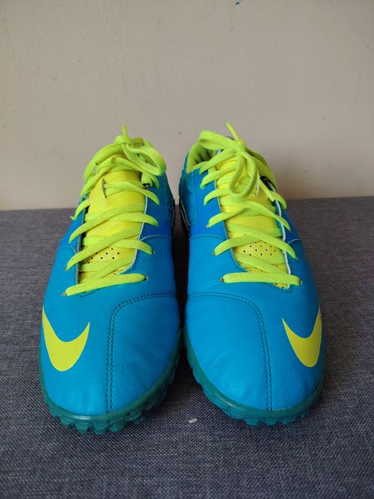 Nike bomba II blue turf