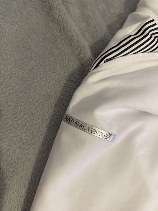 Pnataloni scurti EA7