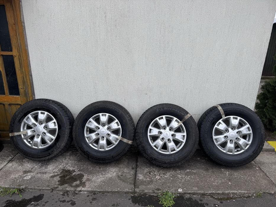 Jante aliaj R16 6X139,7 roti complet echipate cu anvelope iarna Michelin 245 70 R16 pentru Ford Ranger Mazda BT50 B2500 Toyota Hilux