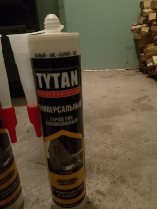 Продам герметик силиконовый