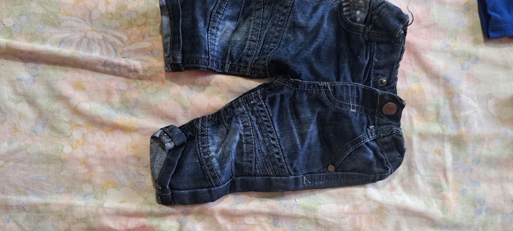 Haine de copii băiețel mărimile încep de la o luni pana la 3 luni etc