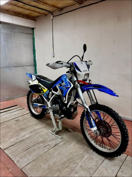 Honda crm 250 2t,1996 года