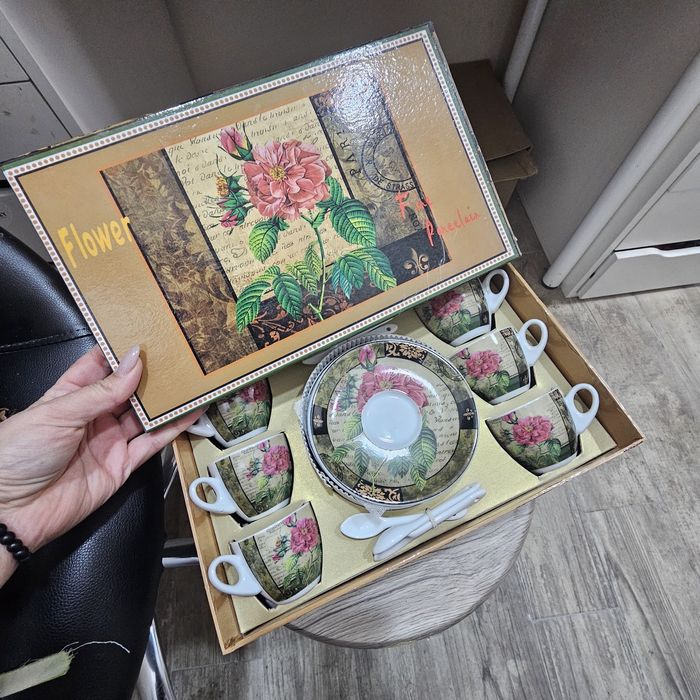 Кафен сервиз чисто нов