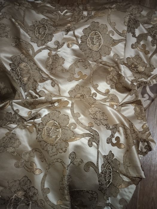 Продам шторы теневые