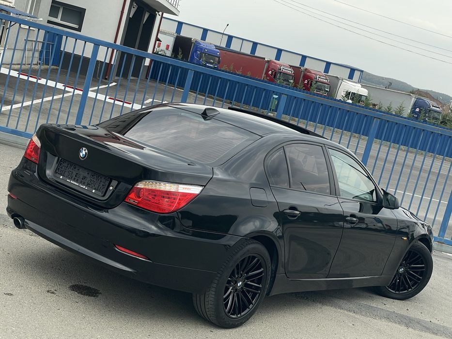 BMW 5 Series 2010 — imagine 4