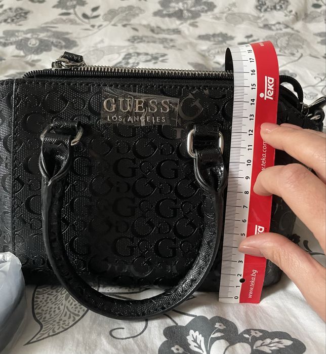 Оригинална нова чанта Guess