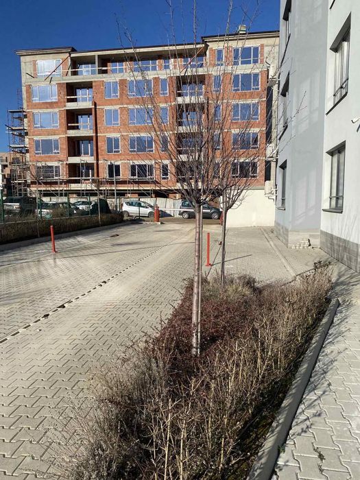 Дава се под наем Гараж / Паркомясто в София, Малинова долина - 15 кв.м за 60 € - Снимка #1