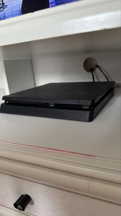 Продам Срочно пс4 Игра 7 гта 5 ест