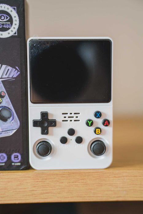 Ретро Конзонлна игра R36S 128GB - 21022 игри!