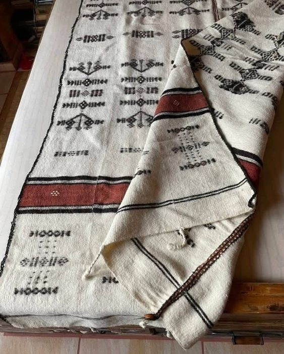 Ръчно тъкана кувертюра 100% козя вълна