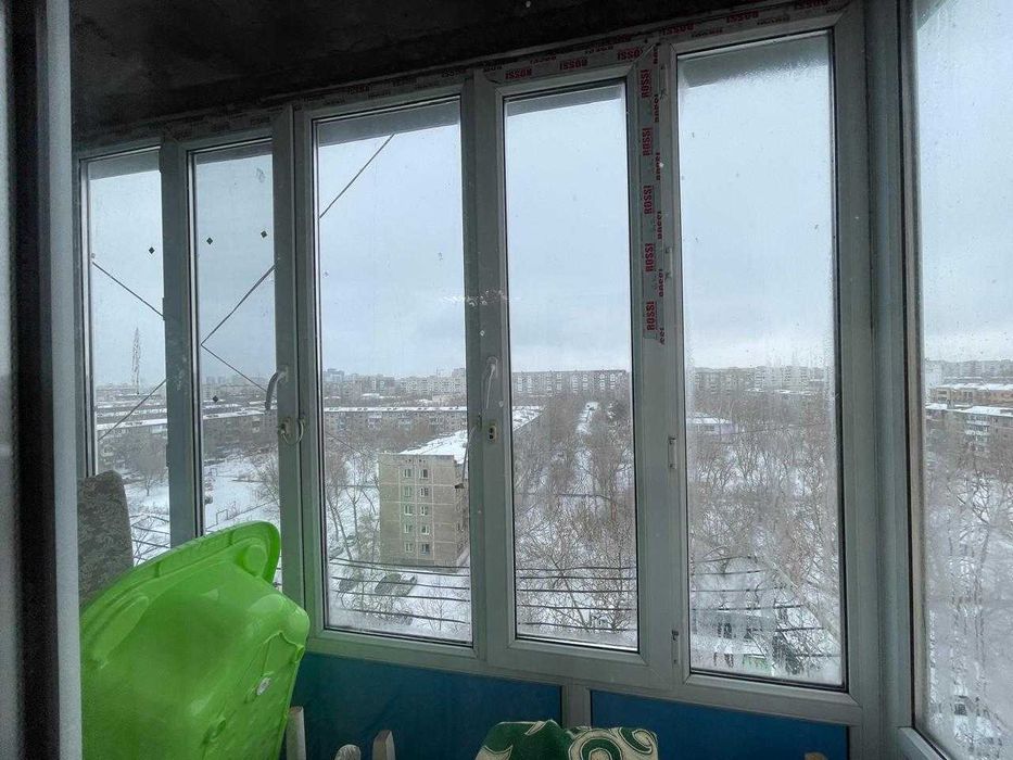 Продать 3 ком.кв .Строителей