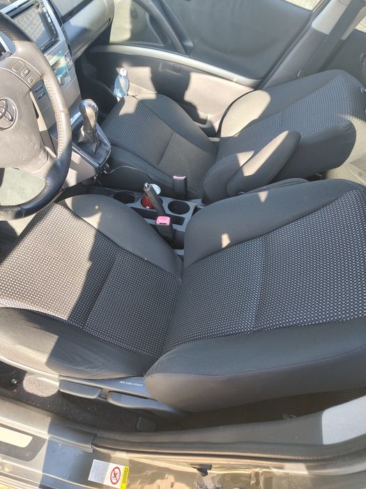 Piese cutie  kit pornire scaune Toyota bara jug corola verso 2.2 177