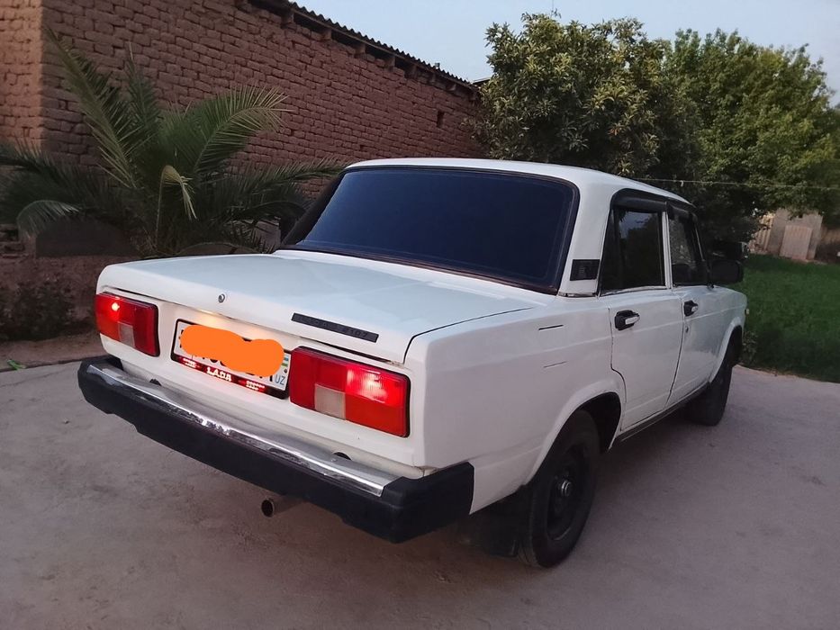 Vaz 2105 Lada sotiladi