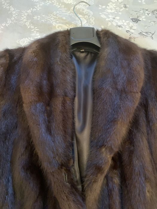 Haina dama din blana de vizon