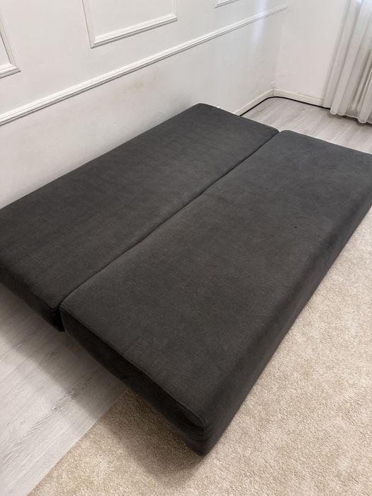 Canapea extensibila pentru living