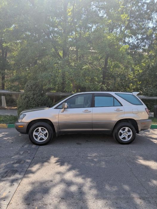 Продам Lexus rx 300