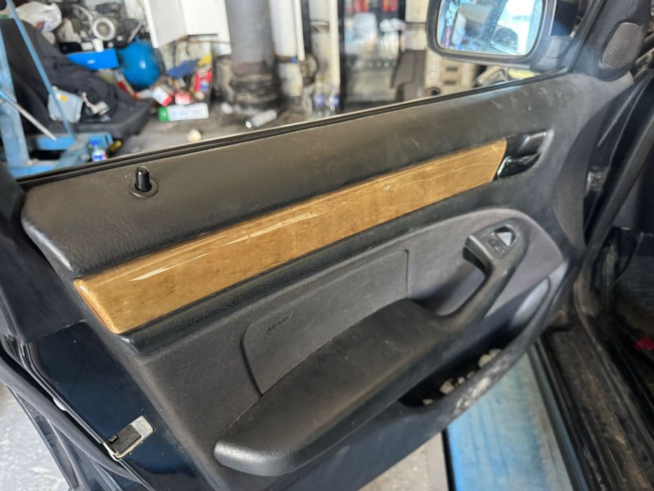 Trimuri e46 Burr Walnut Wood
