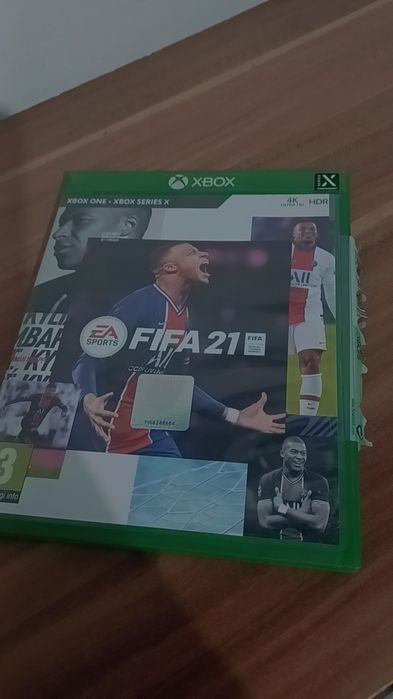 Vând fifa 21 ca nou