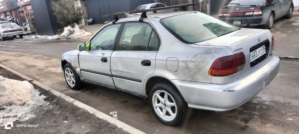 Срочно продам машину