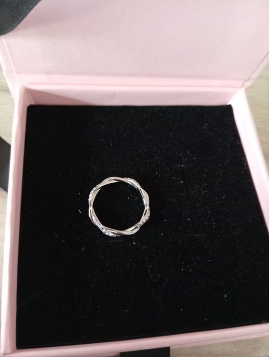 Inel de platina cu diamante de 0,32 carate