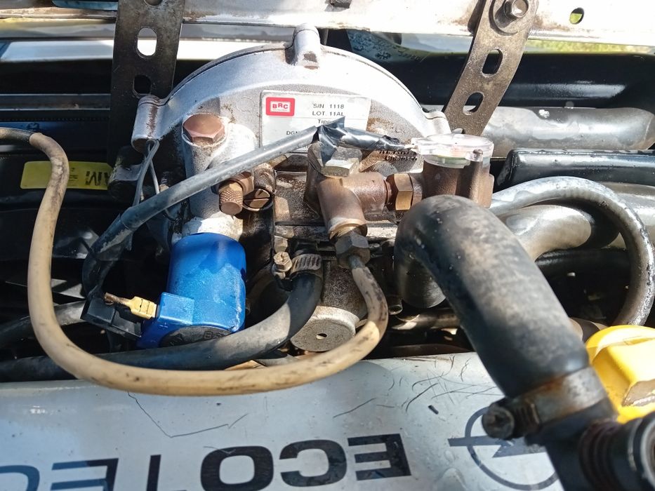 Продавам на части Зафира 1.8 16в 114кс.или Цялата Метанова уредба