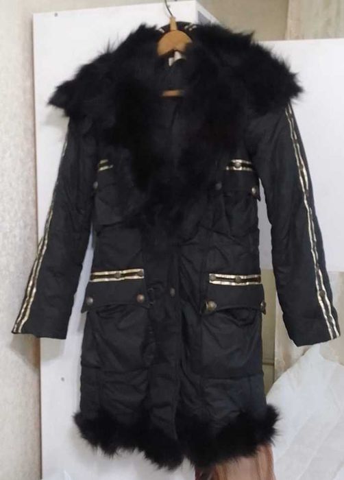 Продам куртку осень весна