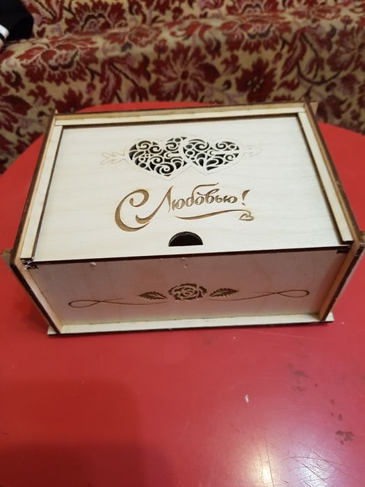 Шкатулка деревянная