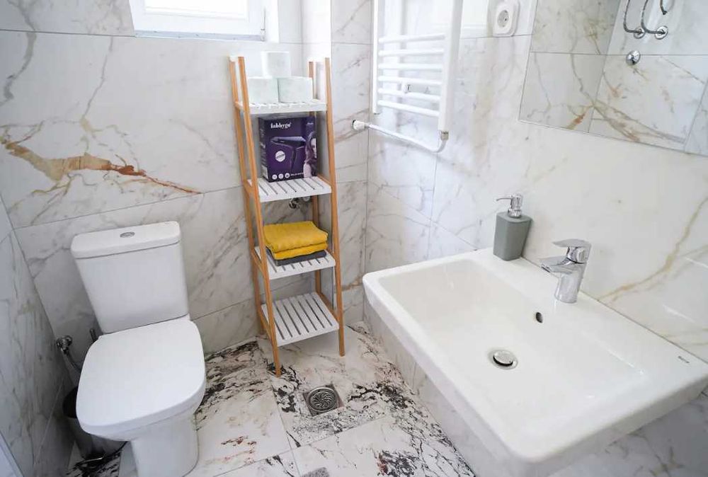 Дава се под наем Тристаен апартамент в Пловдив, Център - 81 кв.м за 280.5 € - Снимка #5