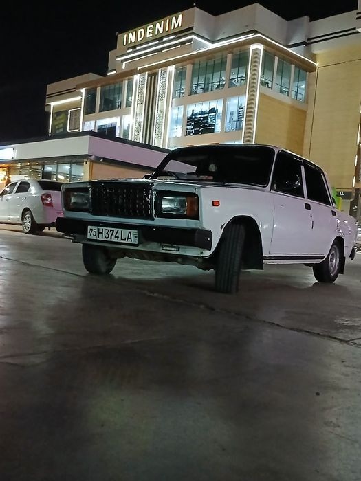 Vaz 2107 sotiladi