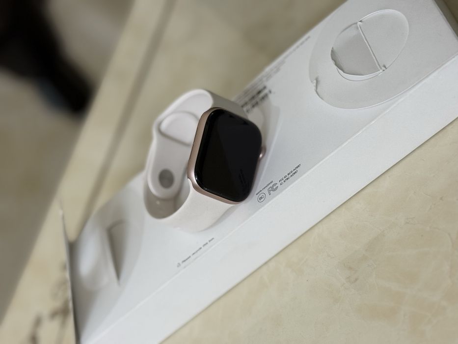 Apple Watch Series 10 42mm Rose gold