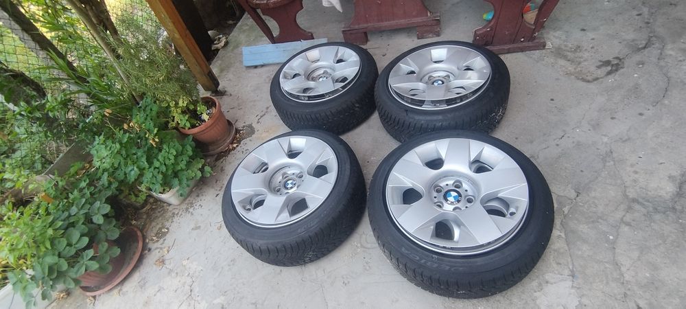 BMW Style 90 (17") с отлични зимни гуми DOT 2023
