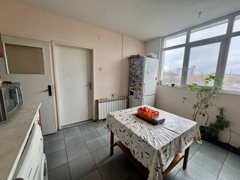 Газифициран и Саниран Многостаен Апартамент за Продажба гр. Търговище